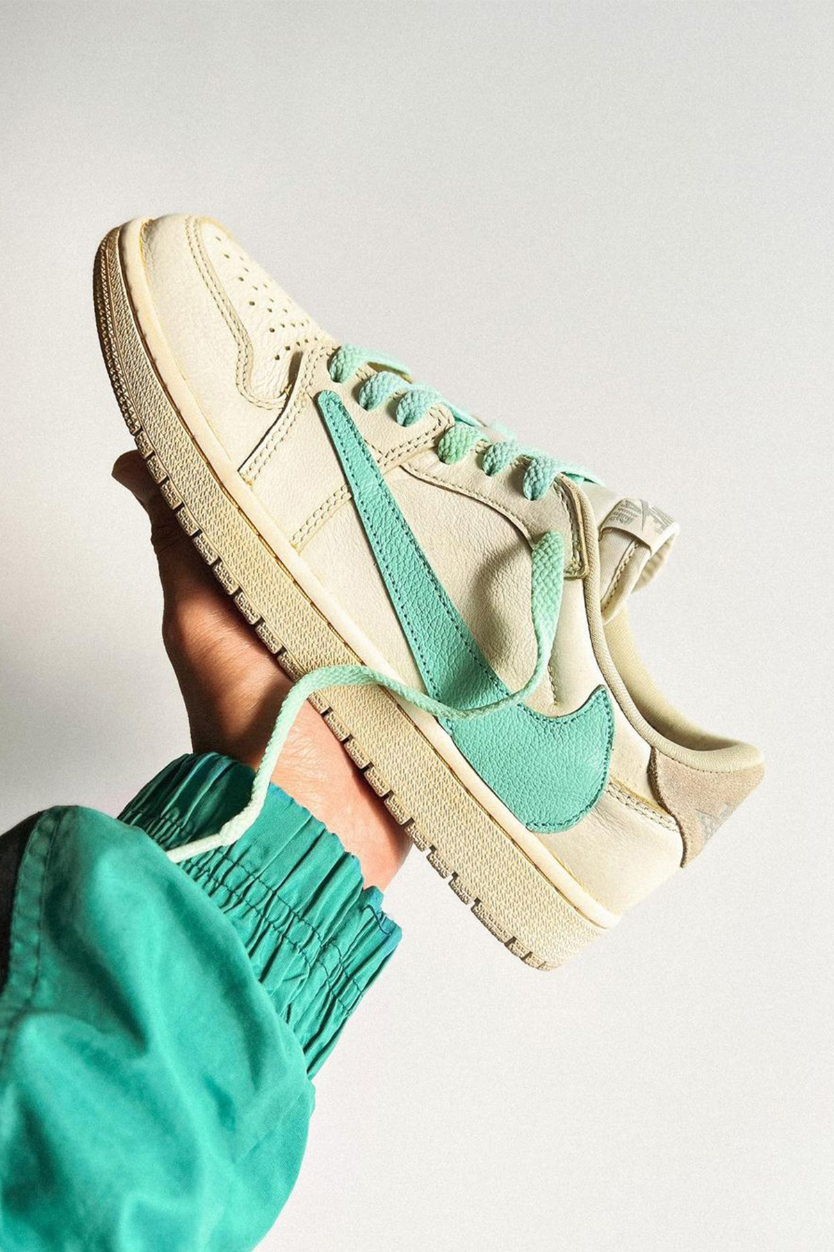 Travis Scott（トラヴィス・スコット）x Air Jordan 1 Low を“Tiffany & Co.