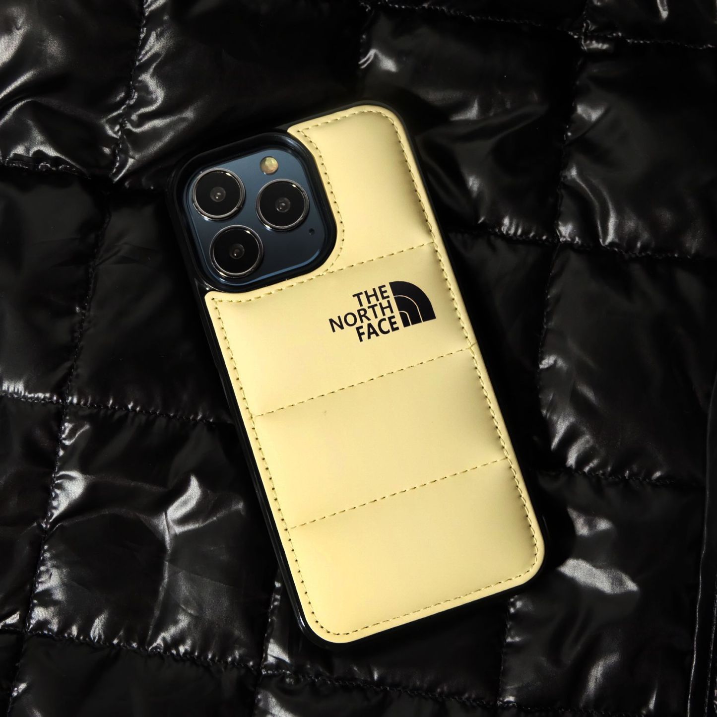 トレンドの新作冬用Appleスマホケース、スポーティなスマホケース