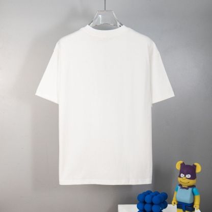 『XS-L』高品質のメンズ半袖Tシャツ ゆったりとしたフィット感で、刺繍入りのレタートップです
