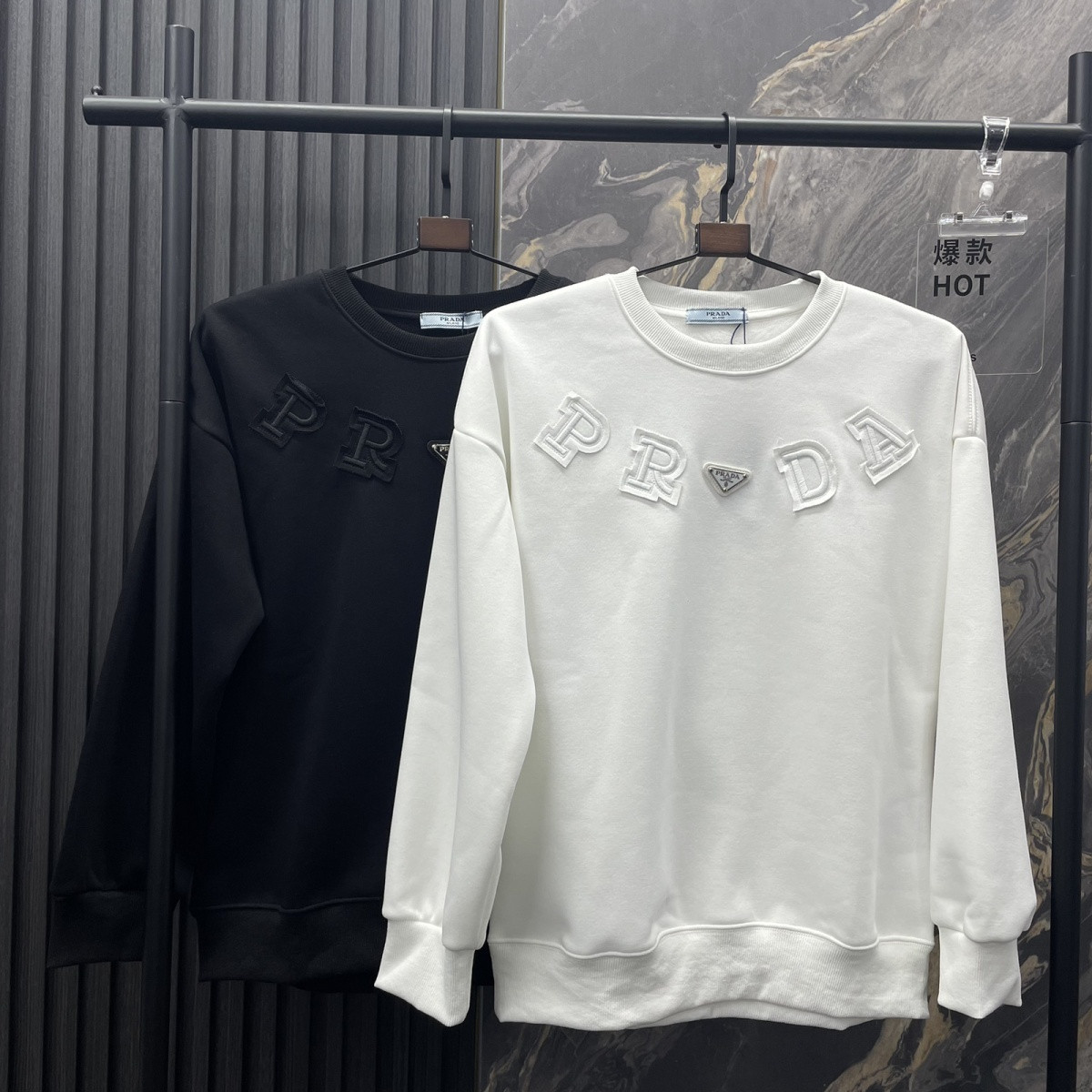 新しい刺繍入りスウェットシャツ、クルーネック、長袖、フリース裏地、カジュアルでスタイリッシュ、男女兼用、秋冬