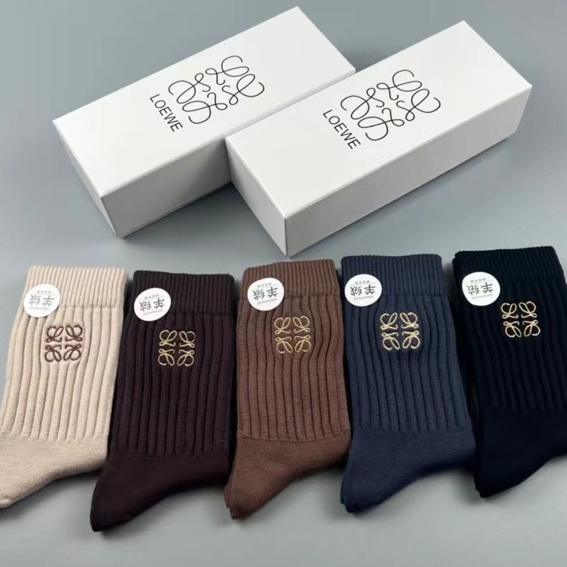 レディース ソックス カシミア ソックス 暖かい 刺繍 ロングソックス 秋冬 ファッション ユニセックス 5足組 箱入りソックス