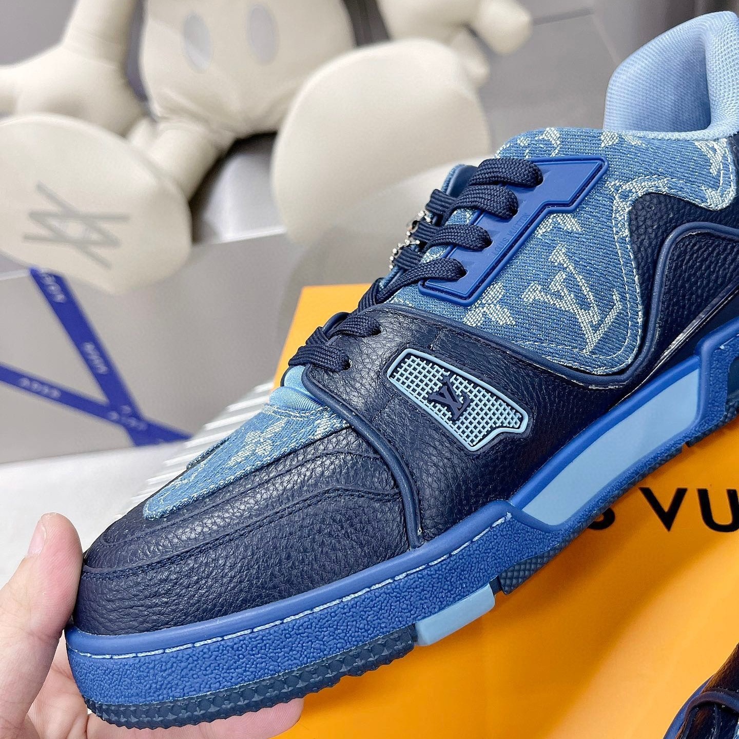 【L014】ルイ・ヴィトン Louis Vuitton Trainer Sneaker Nigo Monogram Denim "Blue"