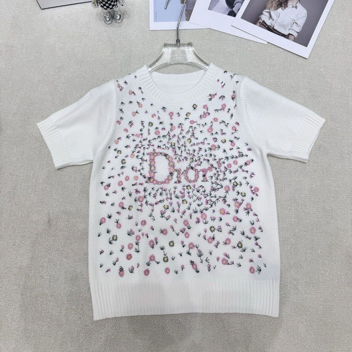 大人気の丈夫な刺繍入りラウンドネックプルオーバーニットトップス