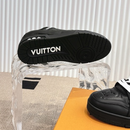 【L019】新品 LOUIS VUITTONルイ・ヴィトンスニーカー