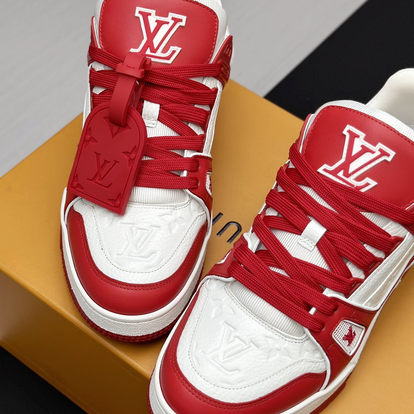 【L004】ルイ・ヴィトン LOUIS VUITTON TRAINER LINE SNEAKER "RED"