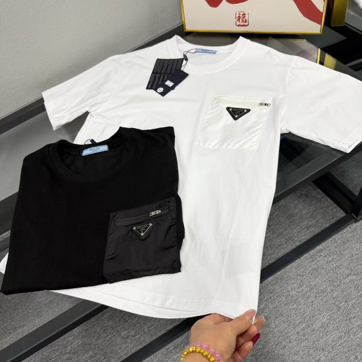 トレンディで着回しの効く、ゆったりとしたシルエットの半袖Tシャツは、人気のアイテムです