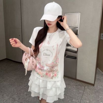 『S-XL』夏らしいレタープリントの半袖、スタイリッシュで着回しの効くオフショルダーTシャツ（女性用）
