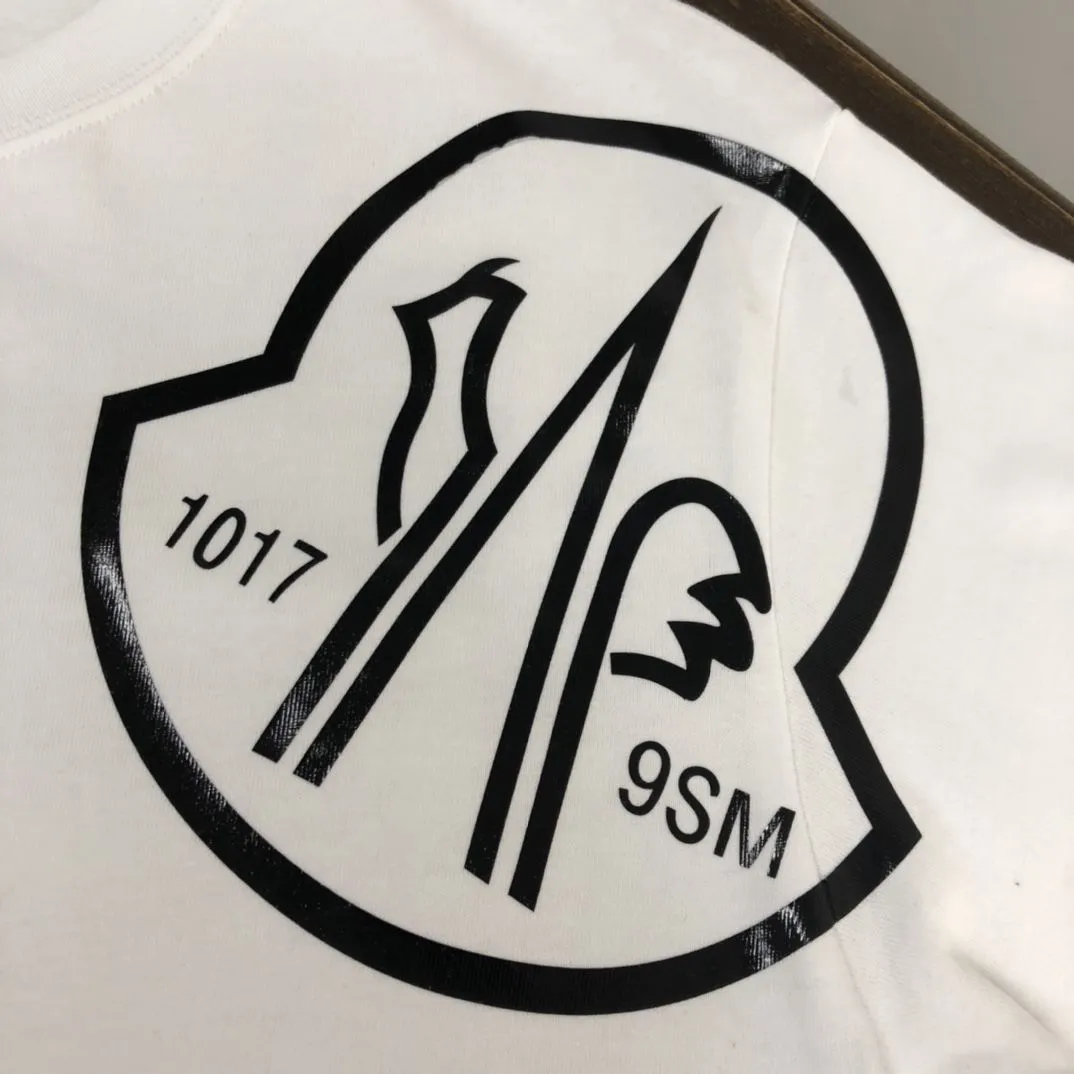 『S-4XL』性別も流行も問わず シンプルデザインの Tシャツ 半袖 トップス