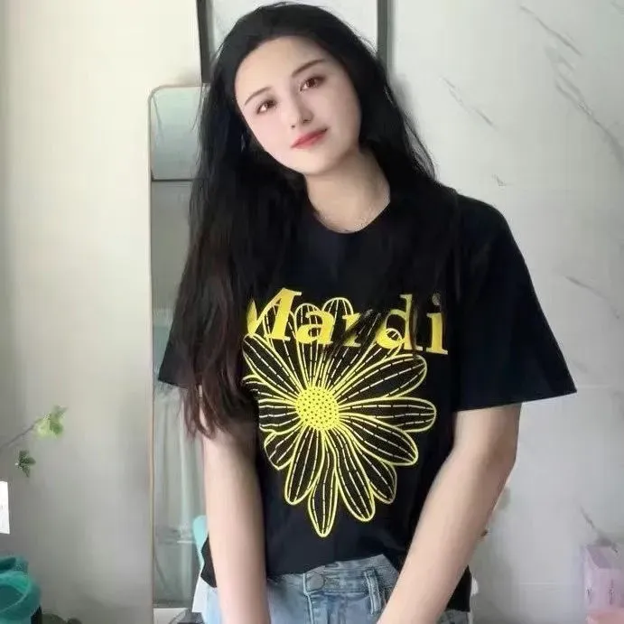 魅力的 ファッション 可愛い アルファベット プリント 花模様 着瘦せ 快適 ゆったり トップス Ｔシャツ