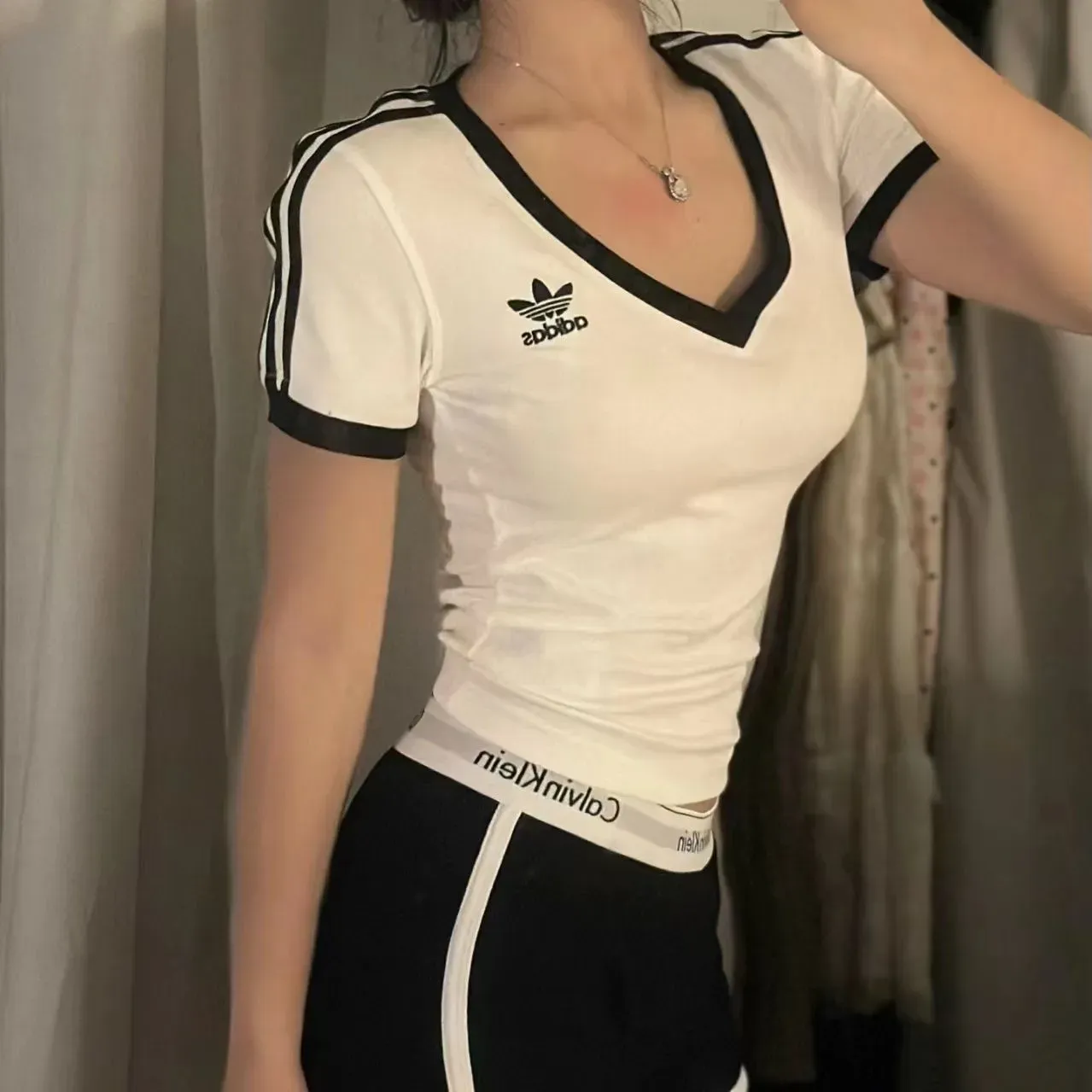 着回し力抜群 レトロ スリム 着痩せ 合わせやすい バイカラー トレンド Tシャツ