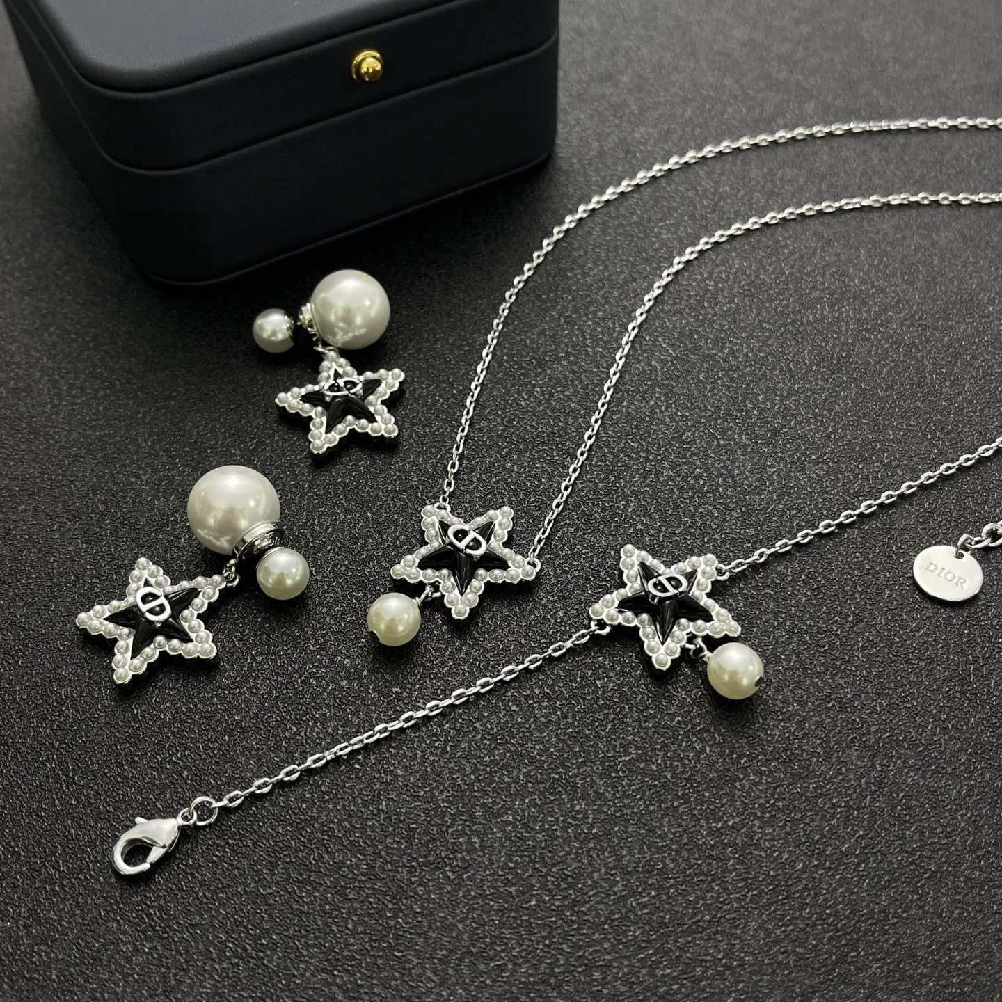 華麗 スタイリッシュ 上品 プレミアム ユニーク ネックレス ブレスレット イヤリング セット