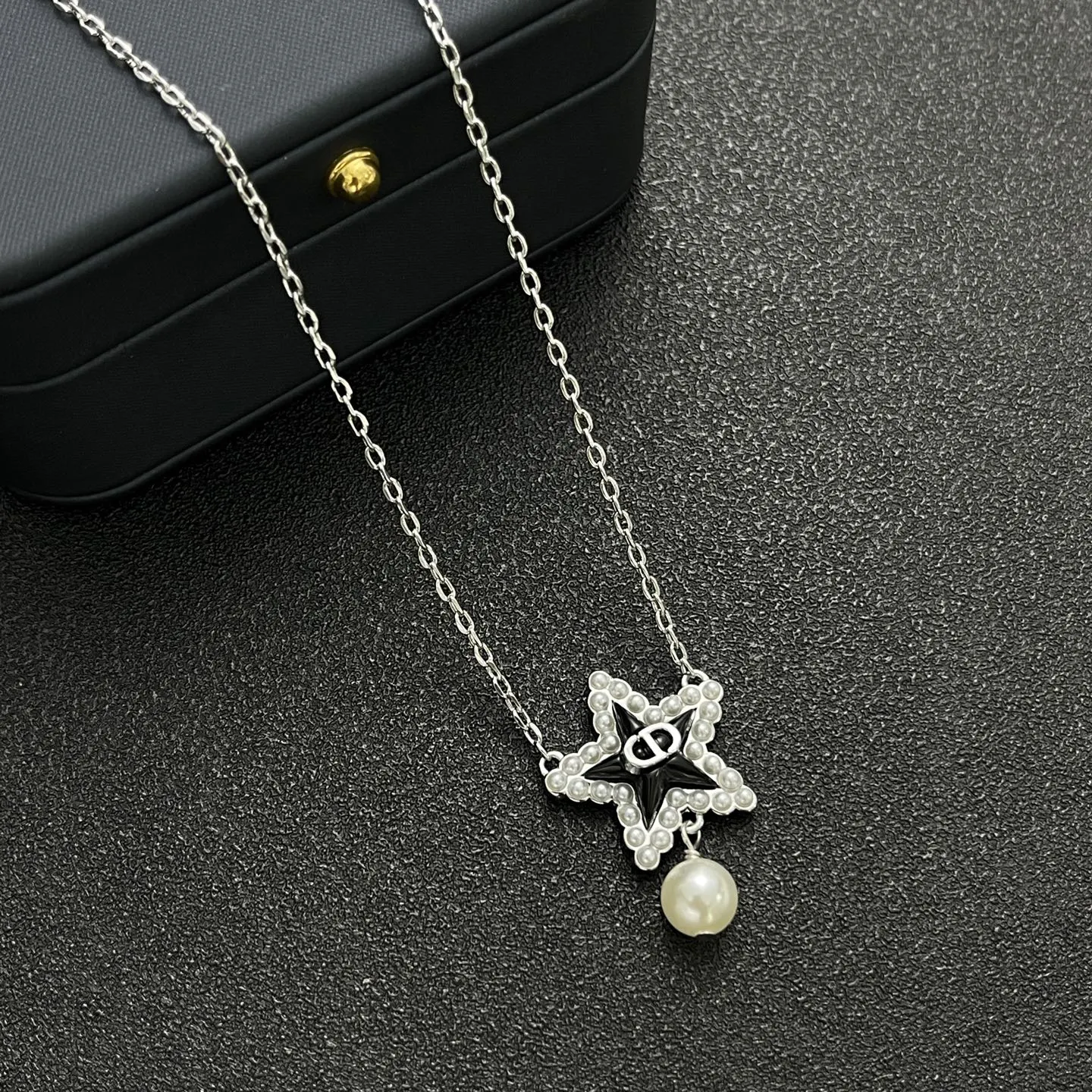 華麗 スタイリッシュ 上品 プレミアム ユニーク ネックレス ブレスレット イヤリング セット