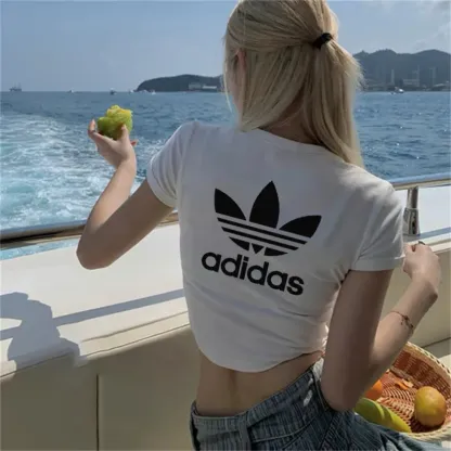 『S-2XL』夏必須 肌触り最高 汗を吸う 軽い スリムフィット着瘦せ プリントＴシャツ