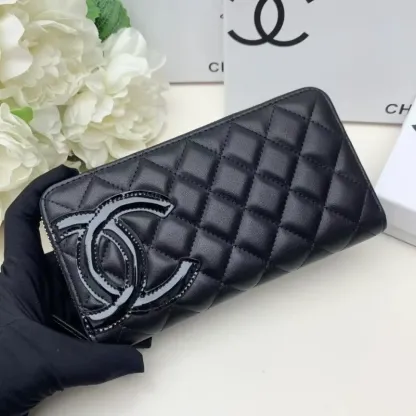 売り切れ必至 軽量 高品質 魅力的 シンプル 合わせやすい デザイン満点  財布