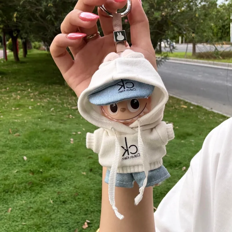 絶対欲しい 圧倒的セクシー ファッション シンプル labubu4.0ぬいぐるみペンダント服 人形を含まない