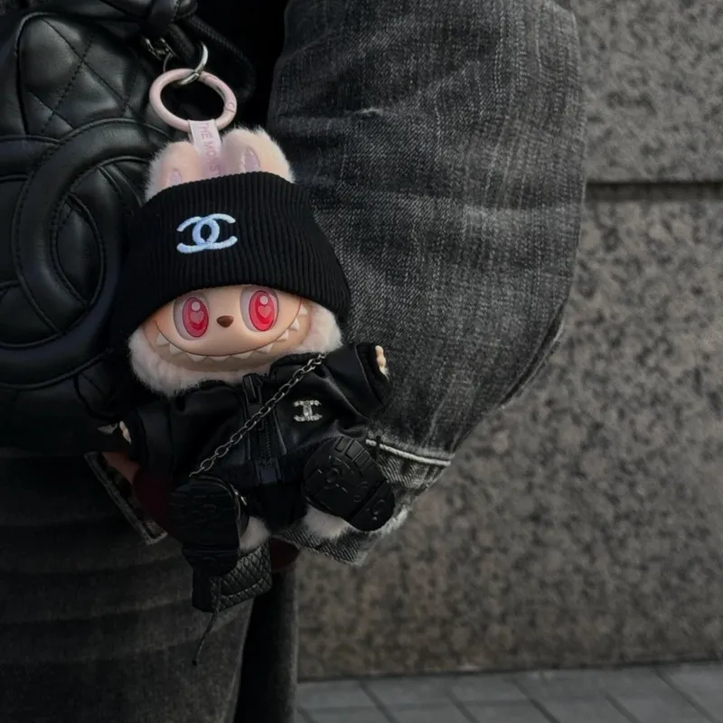 人気上昇中 絶対流行 おしゃれ クール labubu1.0/2.0/3.0ぬいぐるみペンダント服 人形を含まない