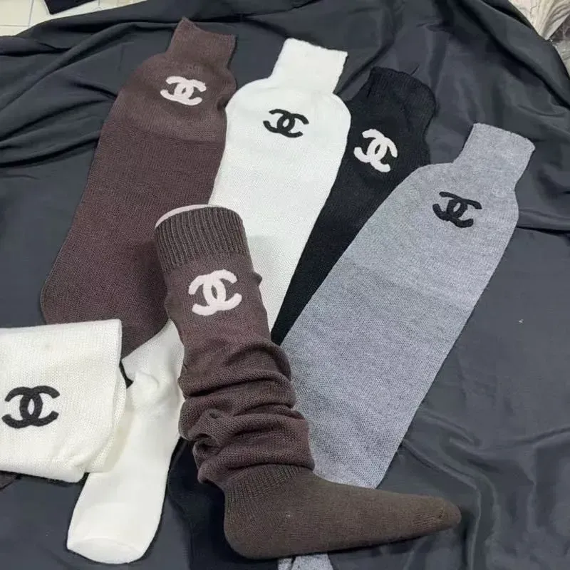 おすすめ 目立つ シンプル ファッション 暖かい ニット ソックス