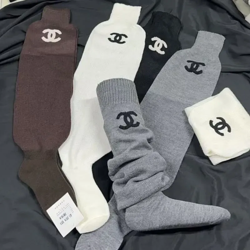 おすすめ 目立つ シンプル ファッション 暖かい ニット ソックス