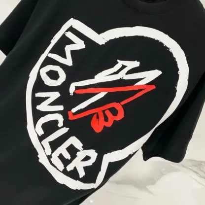 『S-4XL』お気に入り スタイリッシュ デイリー快適 軽量 合わせやすいＴシャツ