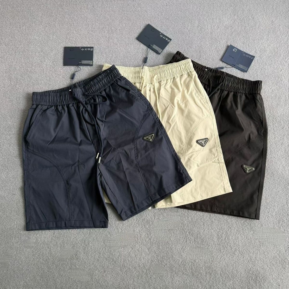 『M-4XL』男女兼用の、スポーティーでカジュアルな、トレンディで通気性の良いショートパンツ