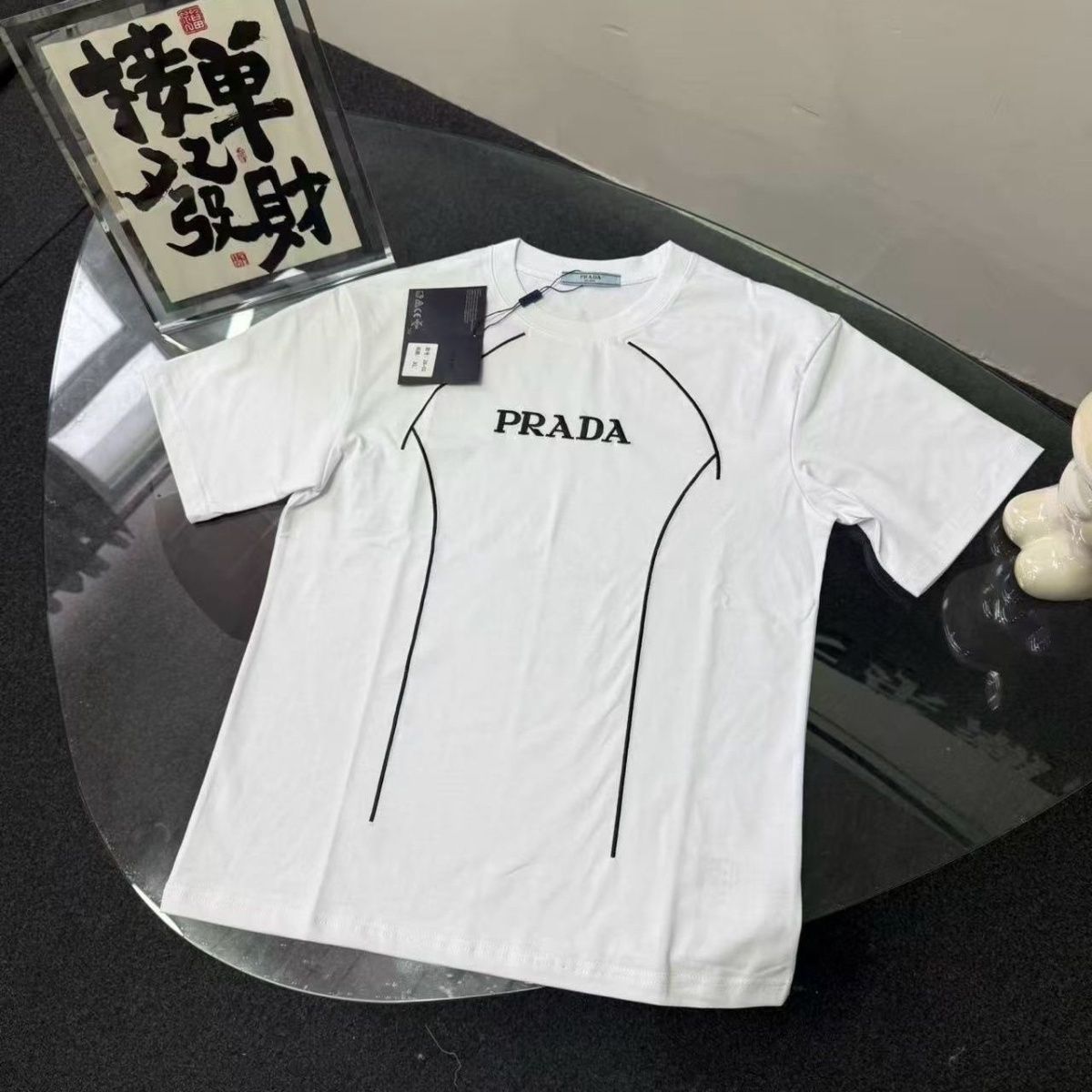 『L-4XL』高級感のあるカジュアルな半袖クルーネックTシャツ。ユニセックスで、スリムに見え、着回し力抜群です