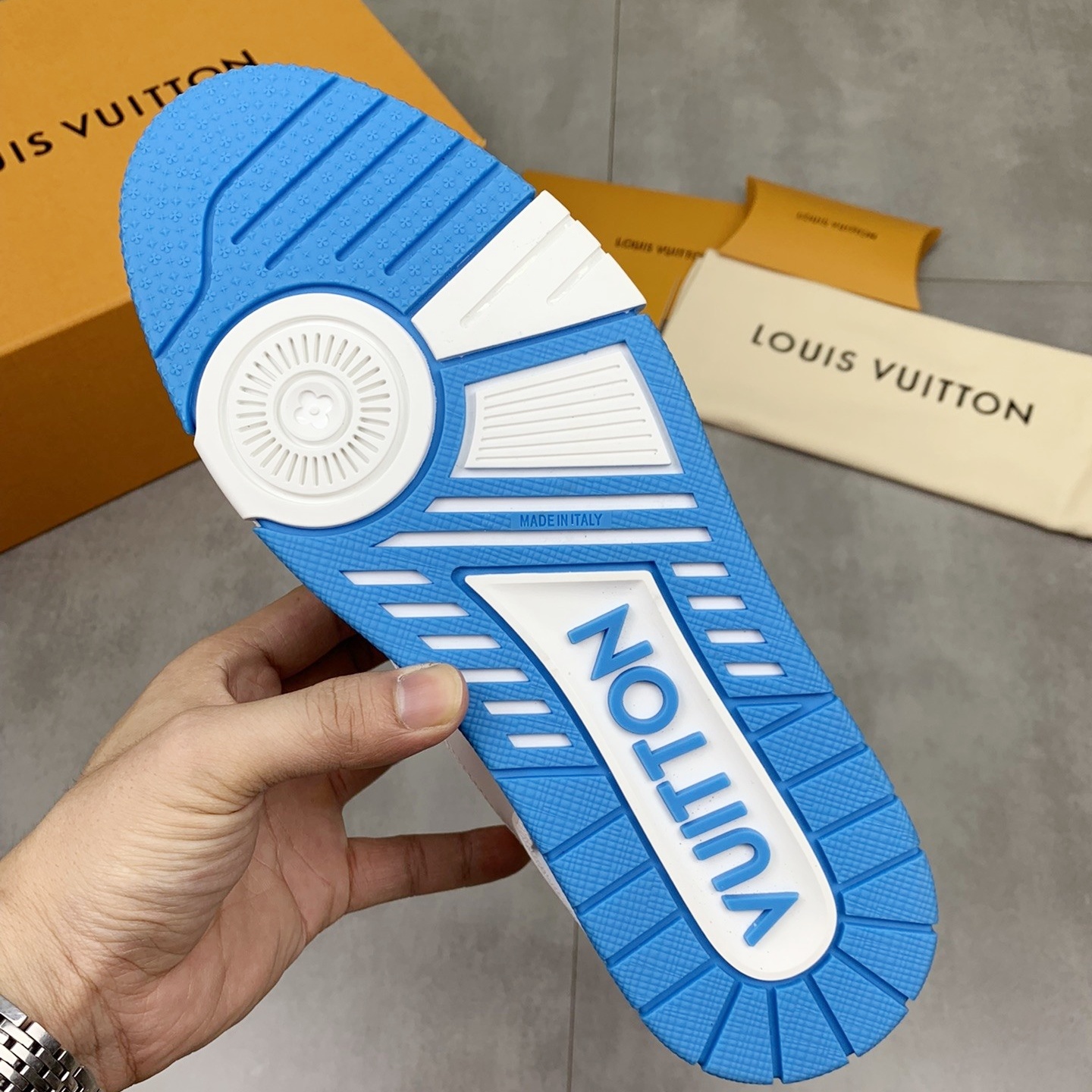 【L013】ルイ・ヴィトン Louis Vuitton Trainer Line Sneaker "Marine"