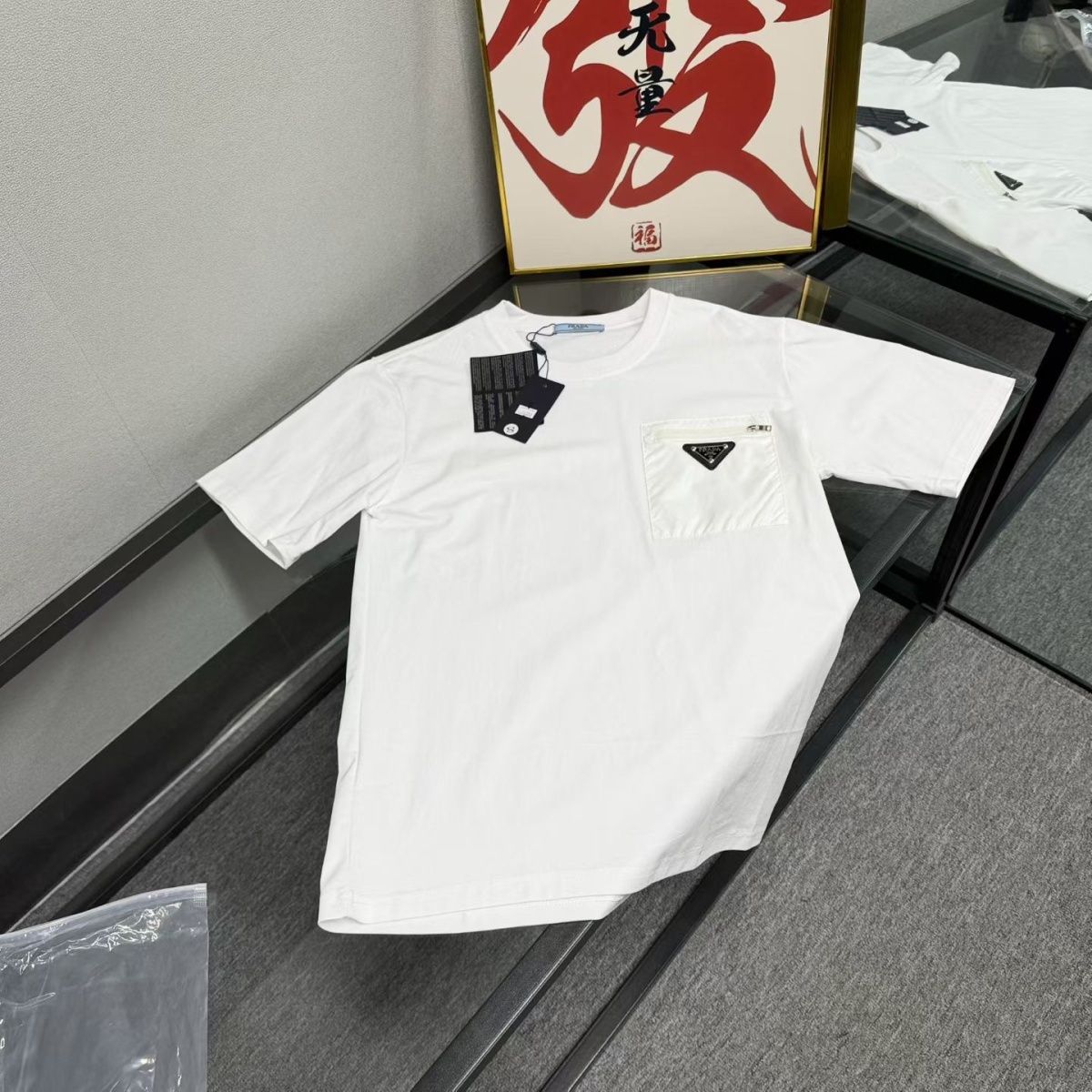 トレンディで着回しの効く、ゆったりとしたシルエットの半袖Tシャツは、人気のアイテムです