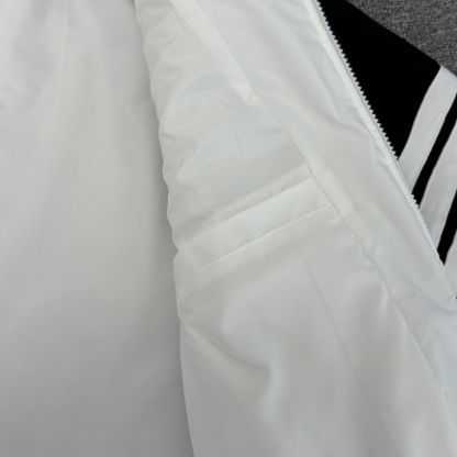 クラシックな秋冬用コットンパッド入りコート、男女兼用の暖かくカジュアルなコットンパッド入りジャケット。