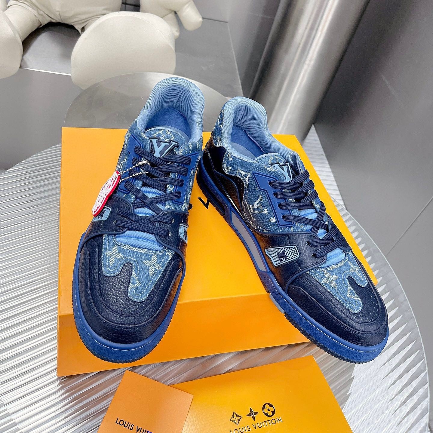 【L014】ルイ・ヴィトン Louis Vuitton Trainer Sneaker Nigo Monogram Denim "Blue"
