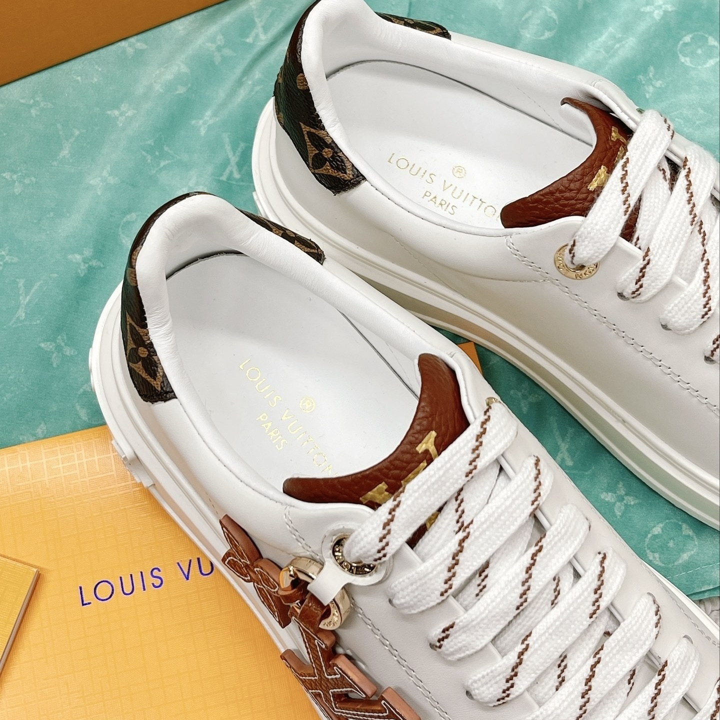 【L016】美品LOUIS VUITTON ルイ・ヴィトン スニーカー