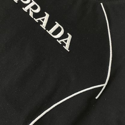 『L-4XL』高級感のあるカジュアルな半袖クルーネックTシャツ。ユニセックスで、スリムに見え、着回し力抜群です