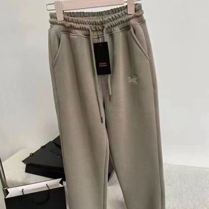 新しいカジュアルスウェットパンツ、メンズとレディースのスポーツパンツ、ゆったりとしたコットンロングパンツ
