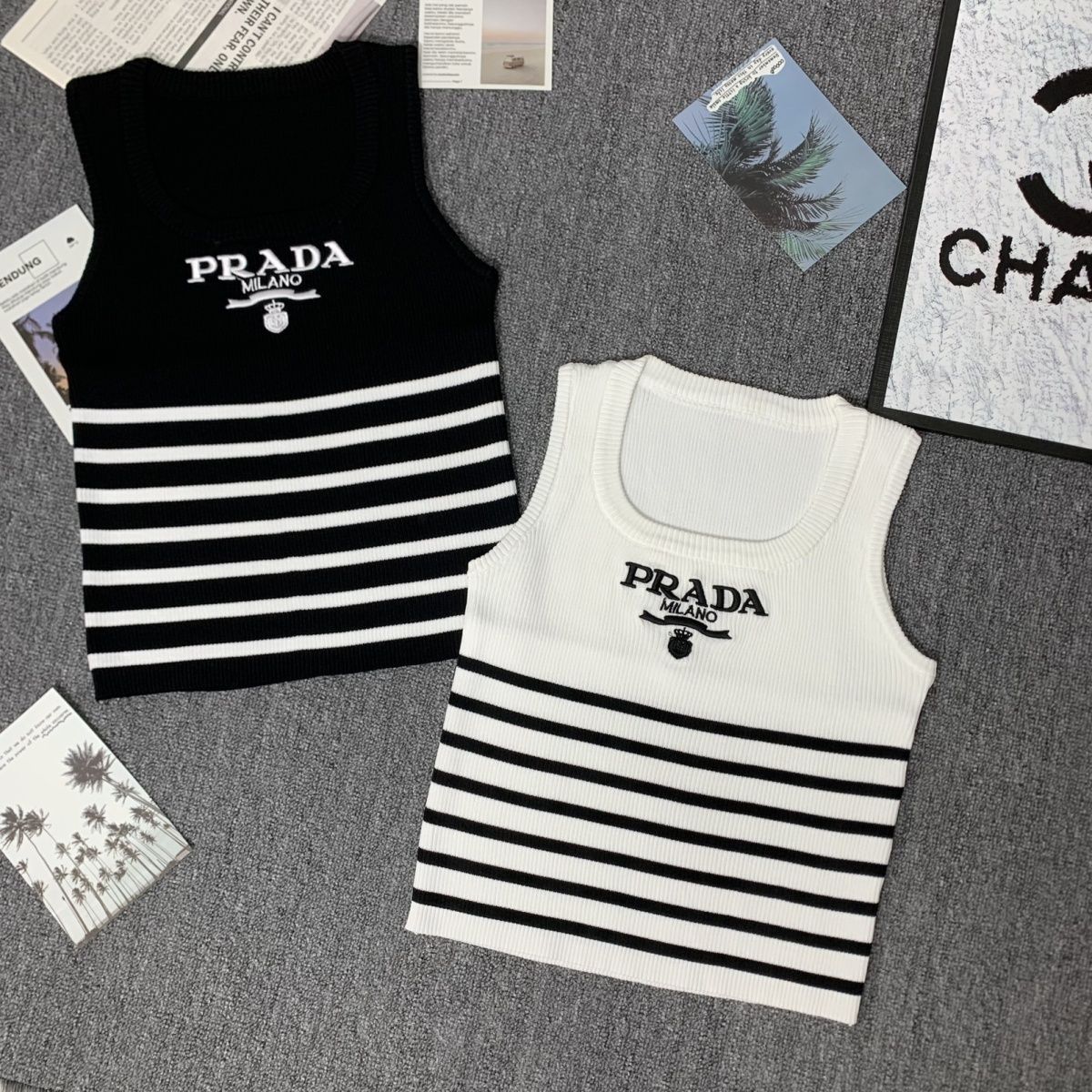 刺繍入りストライプニットベスト、ユニークなデザインのトップス