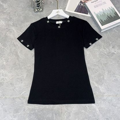 『S-L』新作ラウンドネックストレッチスリムフィット刺繍入り半袖Tシャツ