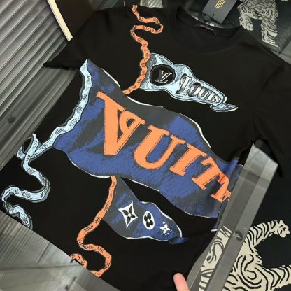 【L-4XL】人気のトレンディなカジュアルTシャツ、高級感のあるクルーネック半袖