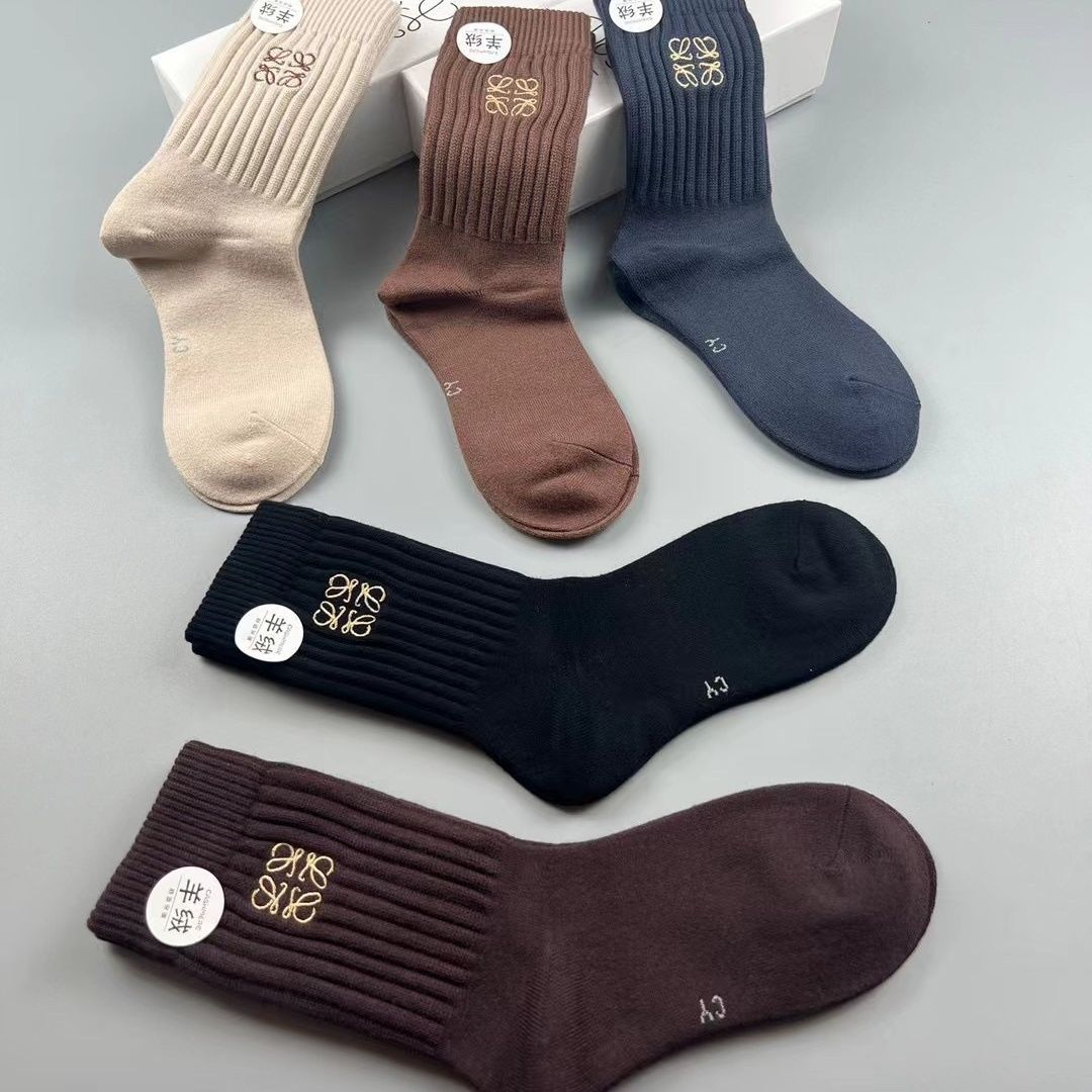 レディース ソックス カシミア ソックス 暖かい 刺繍 ロングソックス 秋冬 ファッション ユニセックス 5足組 箱入りソックス
