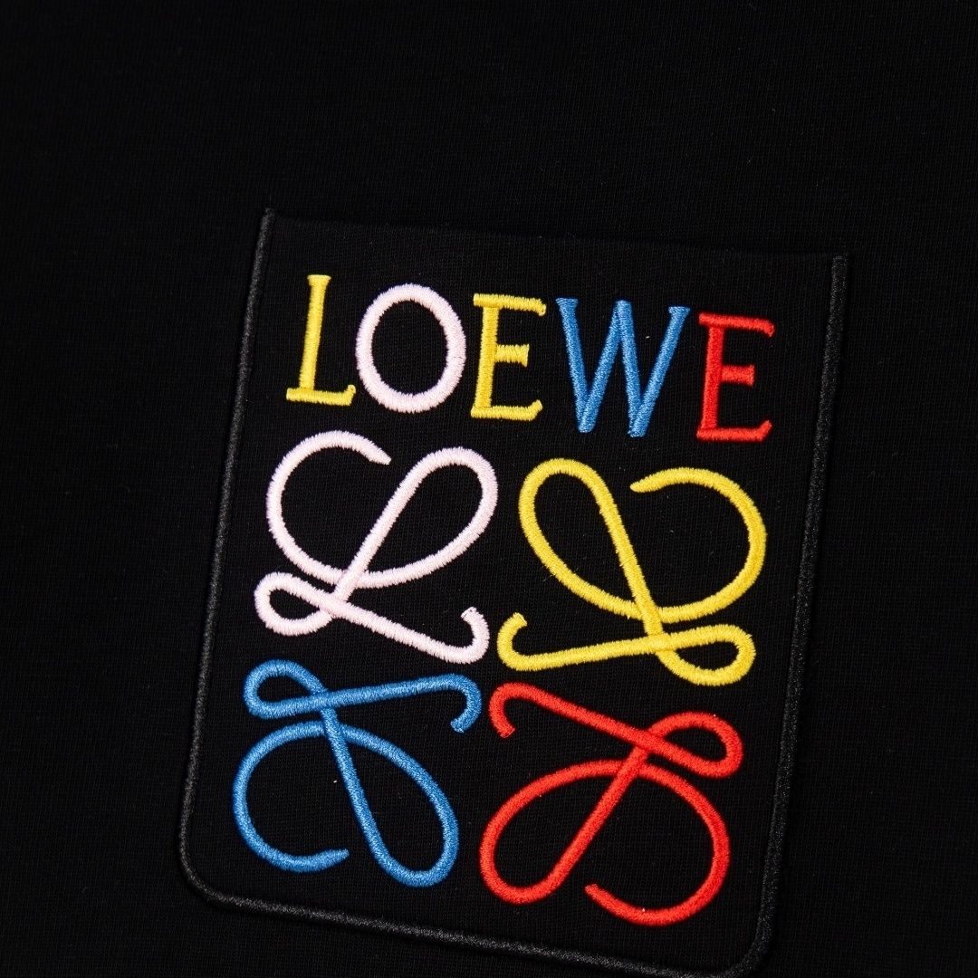 『XS-L』高品質のメンズ半袖Tシャツ ゆったりとしたフィット感で、刺繍入りのレタートップです
