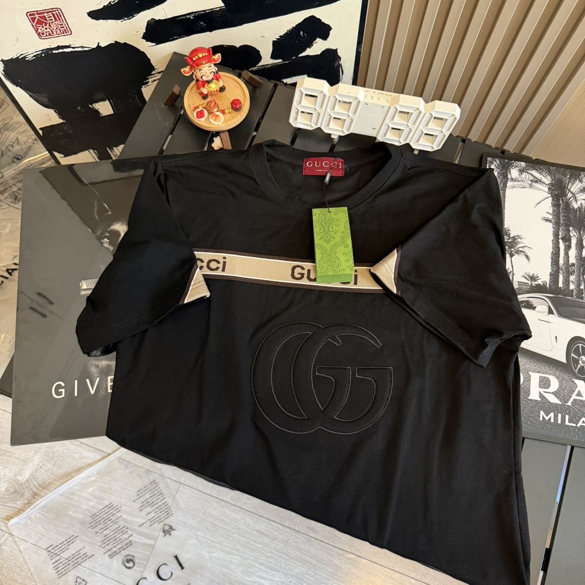 高品質のクルーネックTシャツ、カジュアルでスタイリッシュな半袖