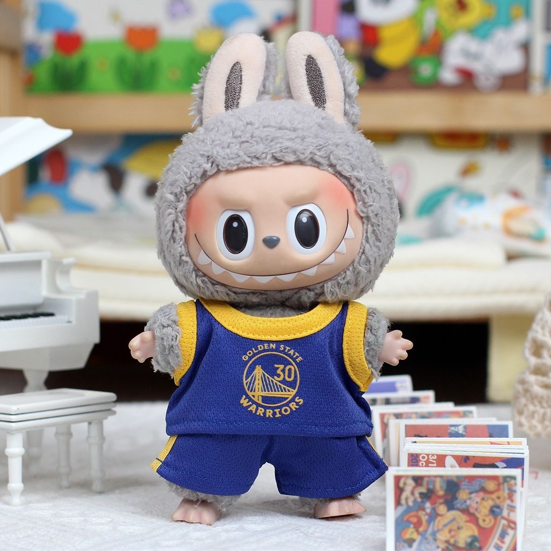 Labubu ドールジャージハンサムチーム高価値ラブブスウェットシャツレイカーズ8ハートビートマカロン交換服