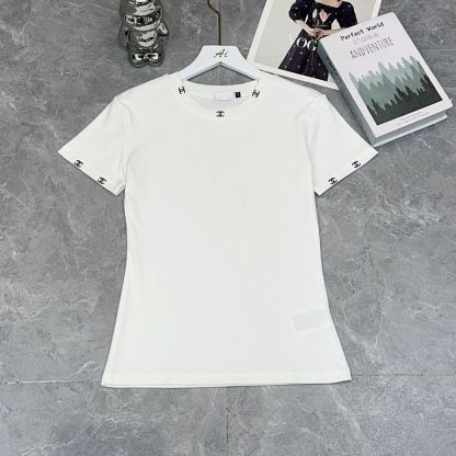『S-L』新作ラウンドネックストレッチスリムフィット刺繍入り半袖Tシャツ