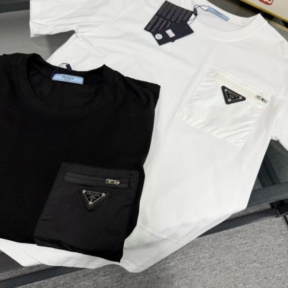 トレンディで着回しの効く、ゆったりとしたシルエットの半袖Tシャツは、人気のアイテムです