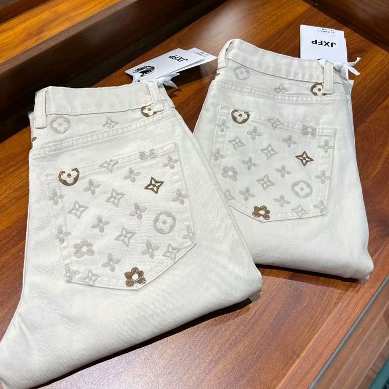 2025年秋冬新作メンズ刺繍ジーンズ、スリムフィットストレッチパンツ、カジュアルロングパンツ