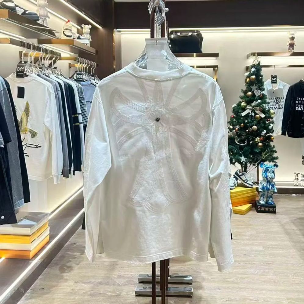 高級感と洗練された重厚な刺繍が施されたトレンドの長袖Tシャツ。カップルに最適です。