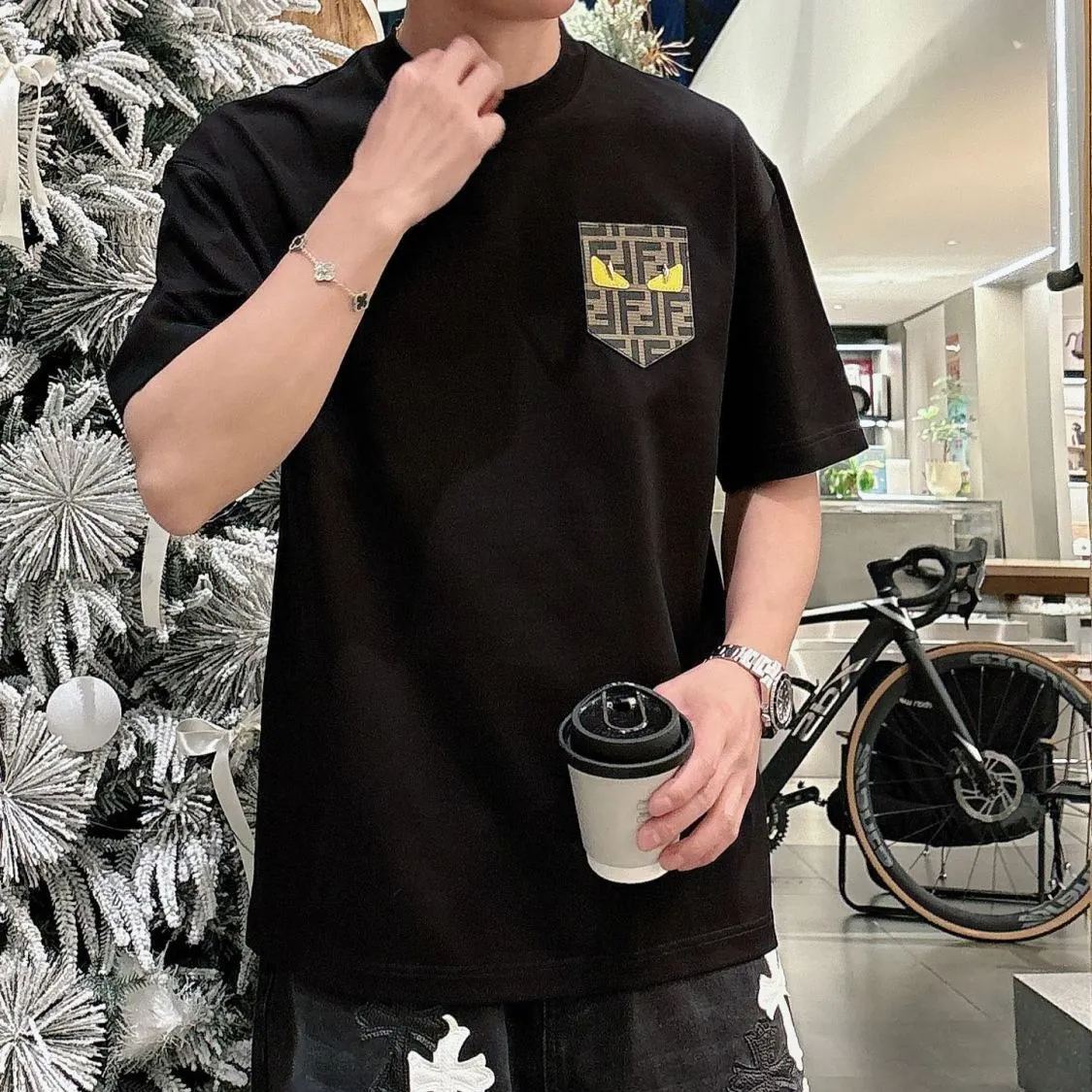 【S-5XL】ファッショナブルで高品質な半袖Tシャツ、ゆったりとしたコットンTシャツ