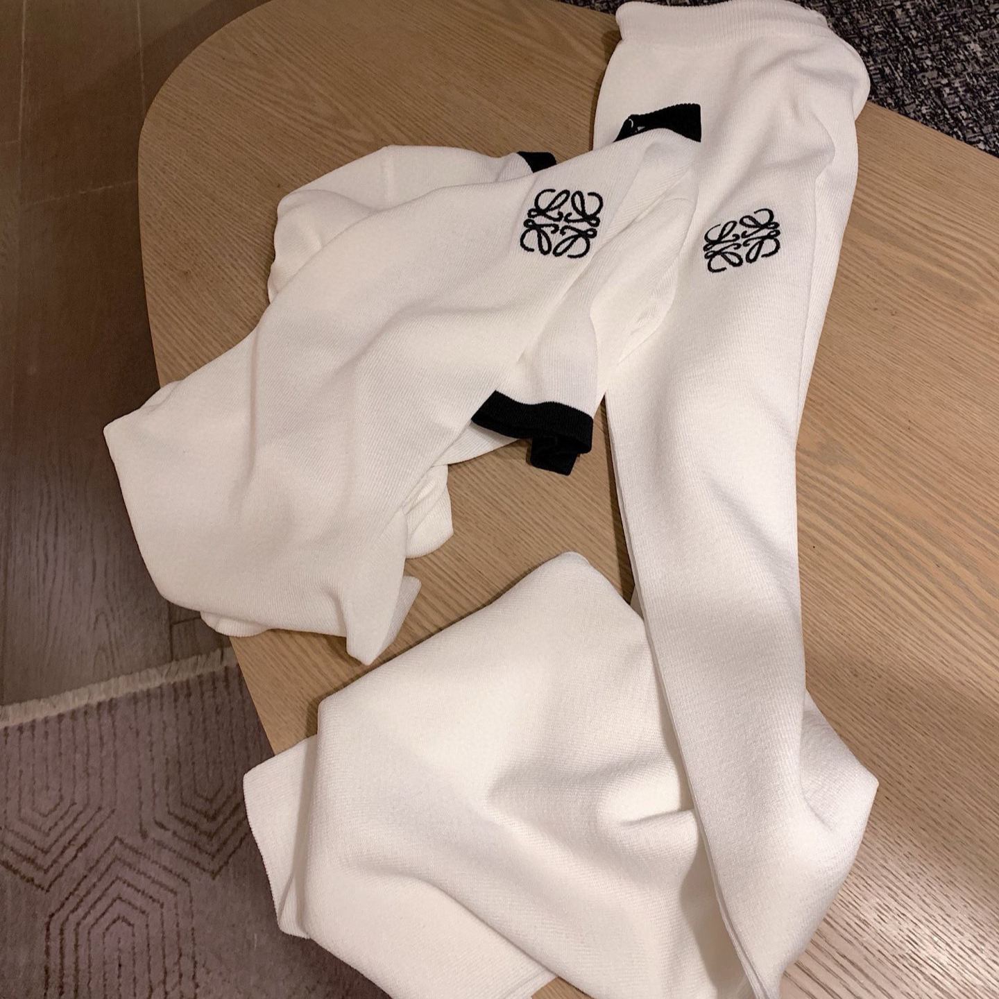 [Copy]新作人気刺繍入りツーピースセット、高級感のあるジャケットとショートスカートの組み合わせ