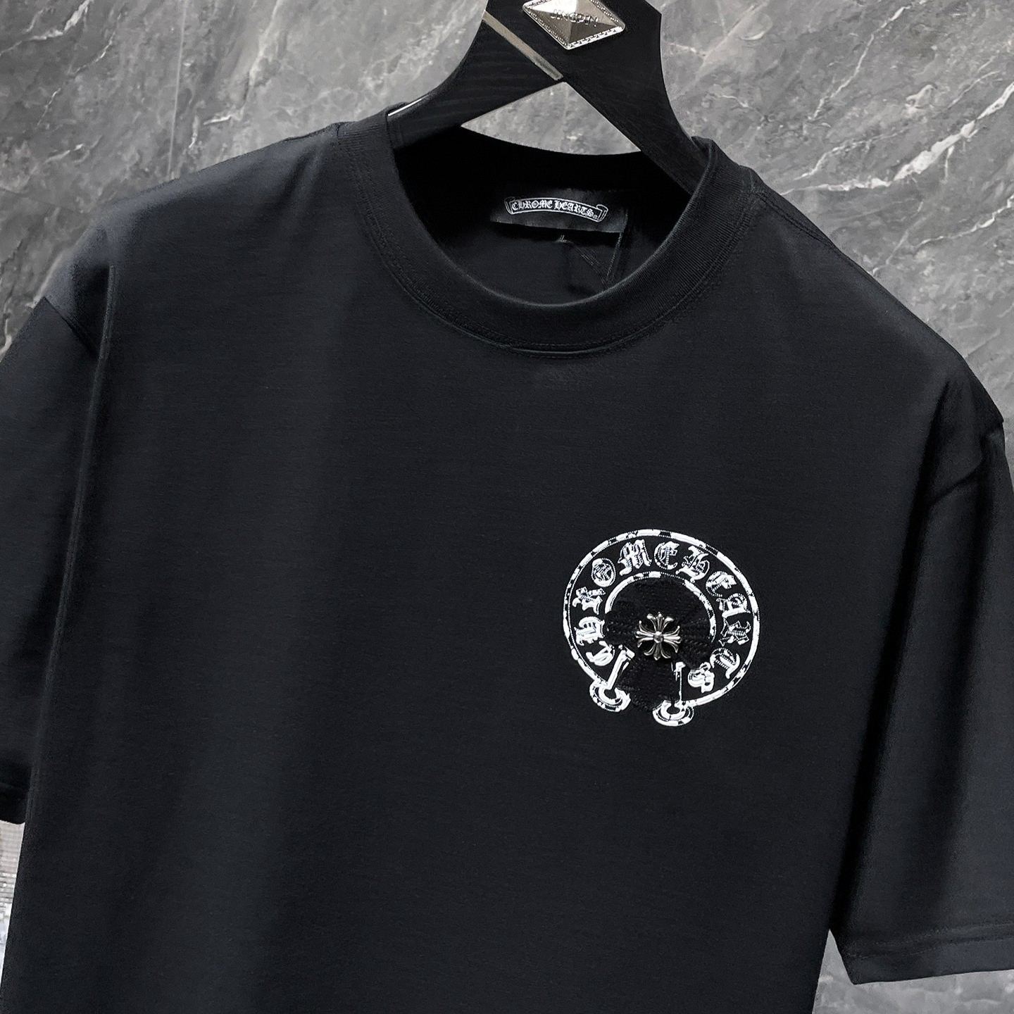【CHROME HEARTS】（クロムハーツ）半袖Tシャツ、ご好評に付き再入荷！