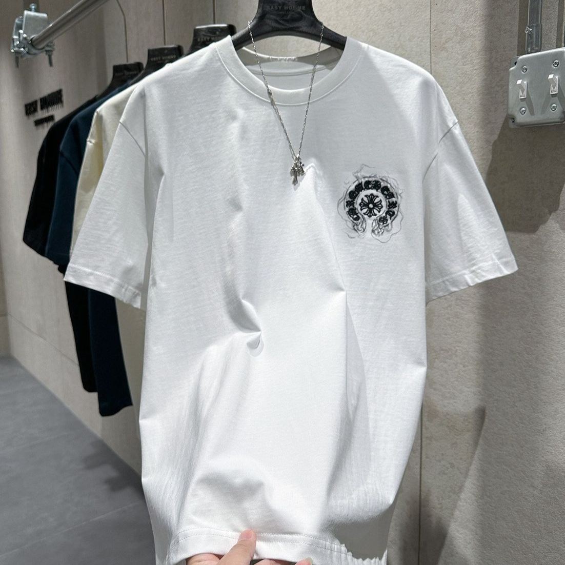 『M-4XL』人気のカジュアルで着回しの効くトレンディなメンズクルーネック半袖ファッショントップス