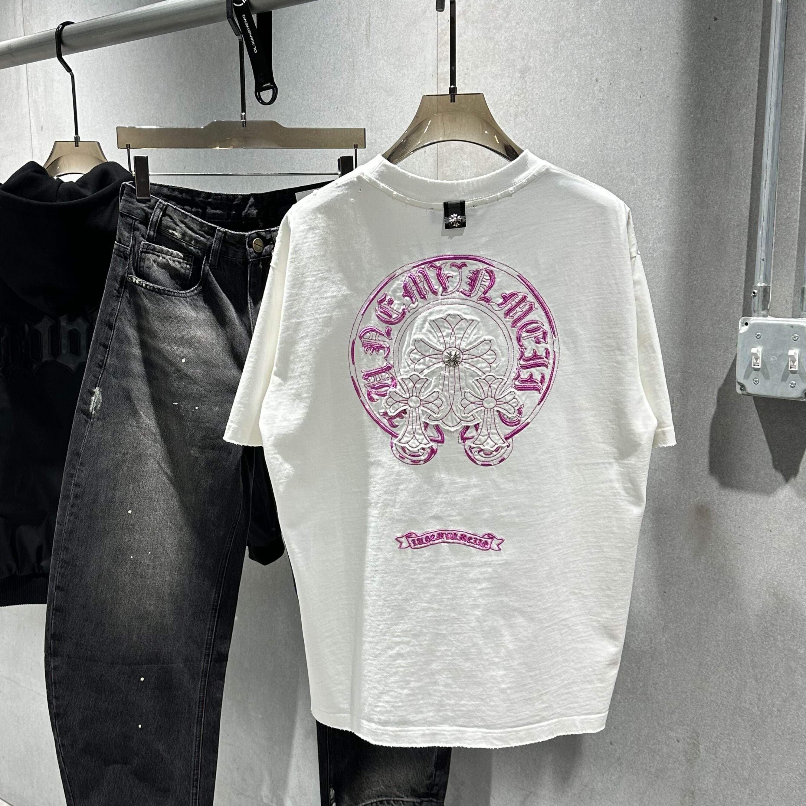 『M-3XL』スタイリッシュなメンズ刺繍入りカラーブロック半袖クルーネックTシャツ