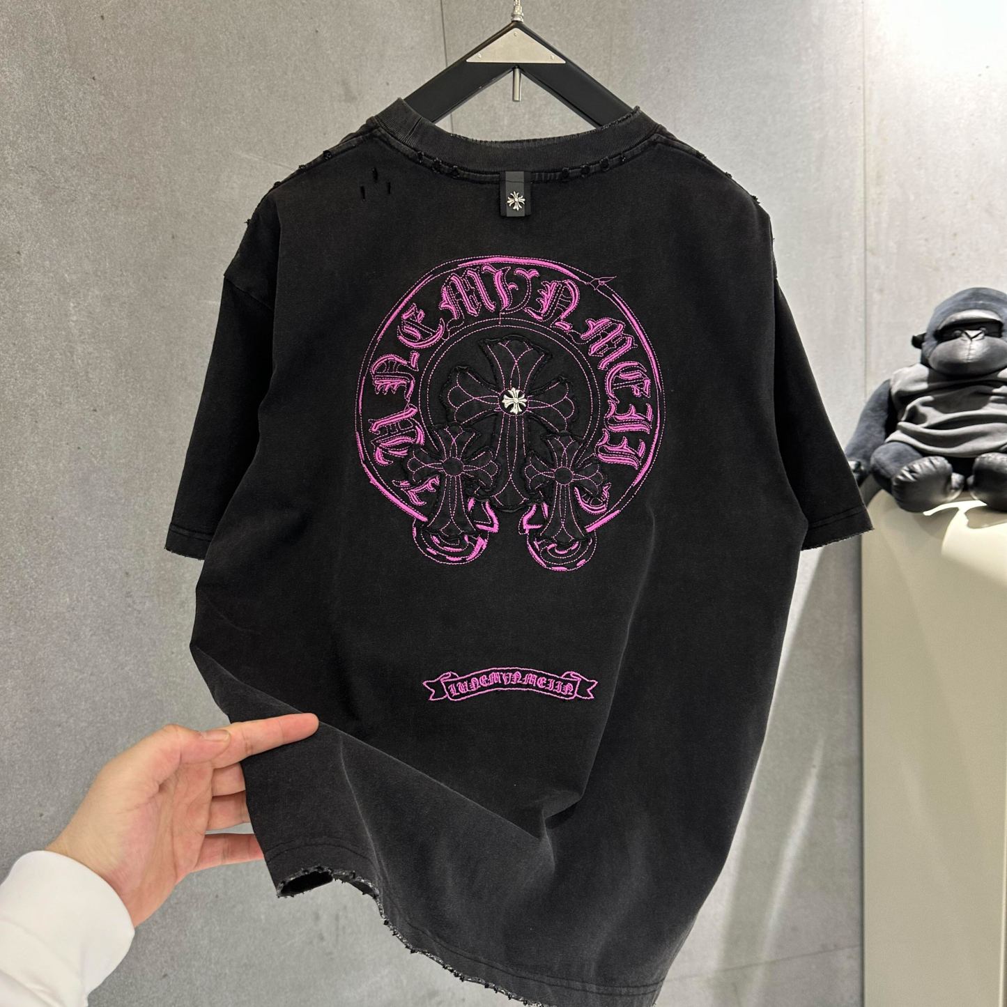 『M-3XL』スタイリッシュなメンズ刺繍入りカラーブロック半袖クルーネックTシャツ
