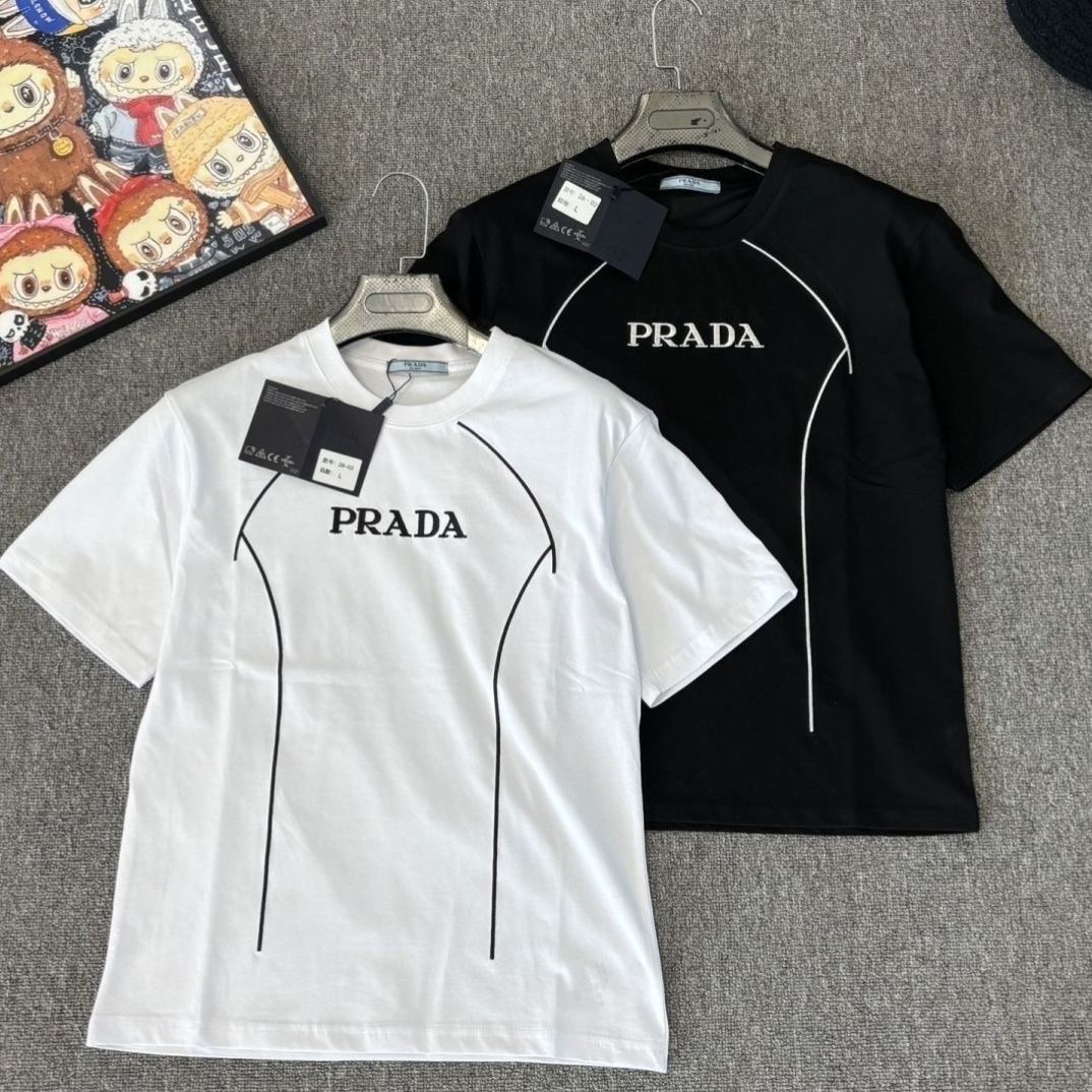 『L-4XL』高級感のあるカジュアルな半袖クルーネックTシャツ。ユニセックスで、スリムに見え、着回し力抜群です
